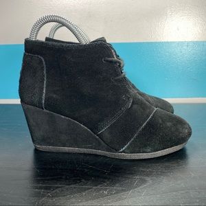 Toms black suede wedges